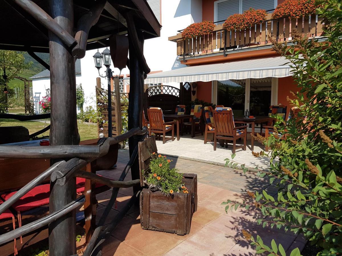 Ferienweinhaus Roemer-Knodt Kröv Dış mekan fotoğraf