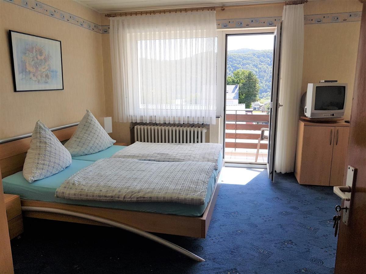 Ferienweinhaus Roemer-Knodt Kröv Dış mekan fotoğraf
